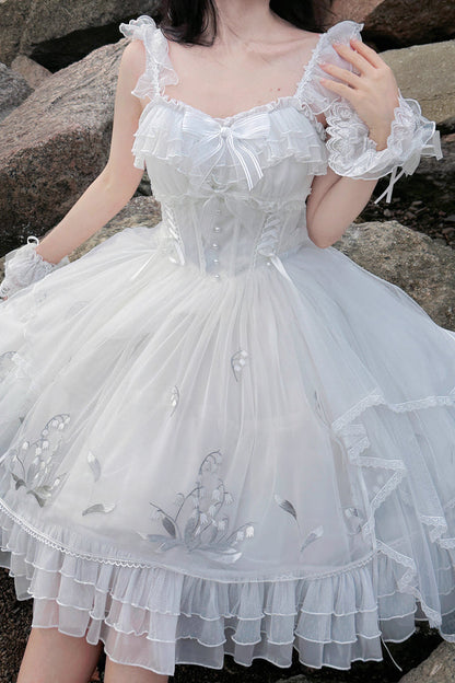 Finely Styled Dress with a Classic Vintage Look