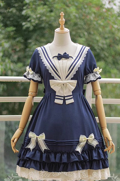 Classic Vintage Dress with a Flattering Fit