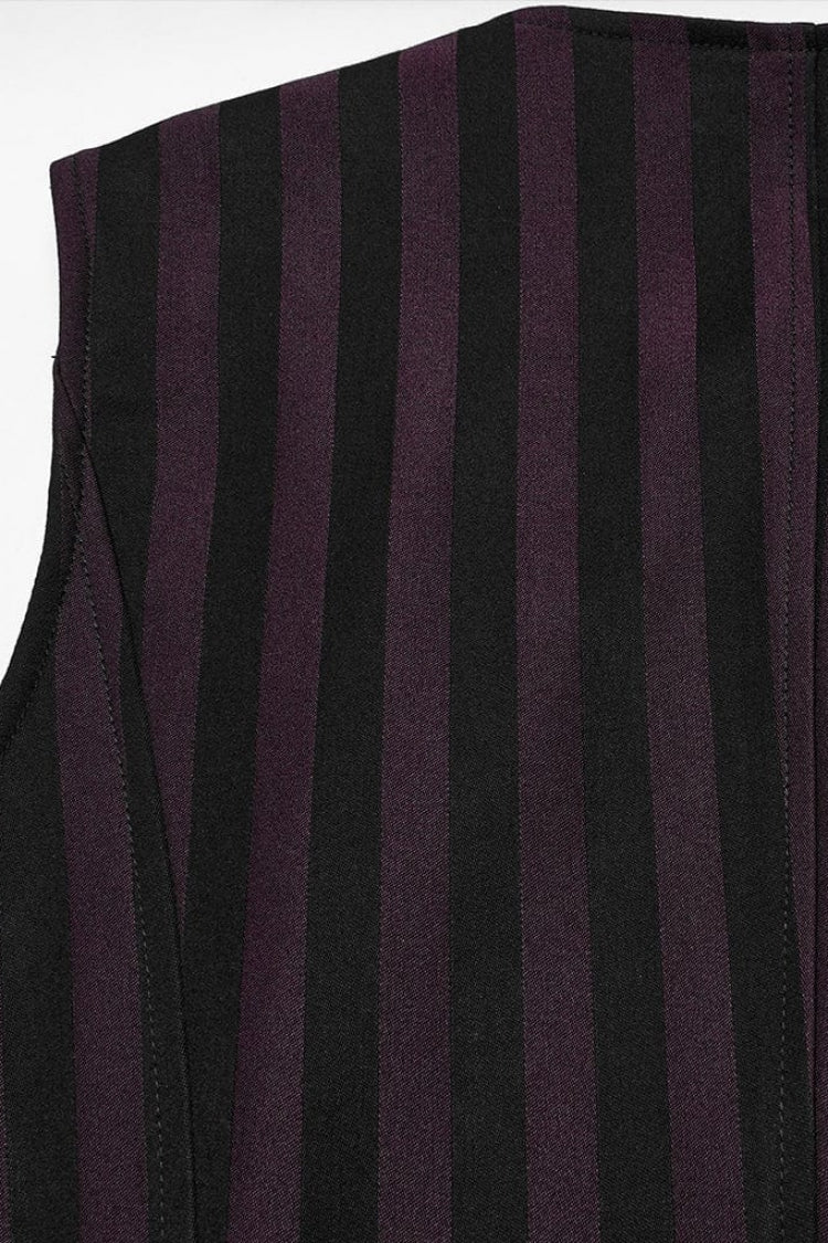 Effortlessly Elegant Garment with a Timeless Design
