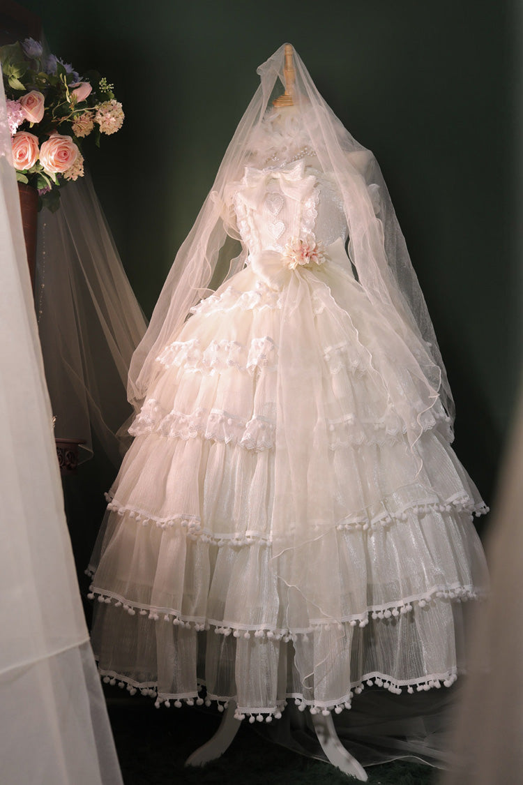 Finely Styled Dress with a Classic Vintage Look