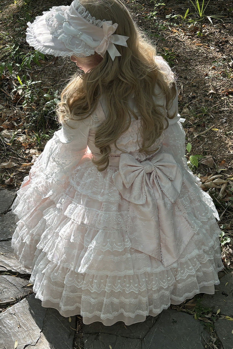 Finely Styled Dress with a Classic Vintage Look