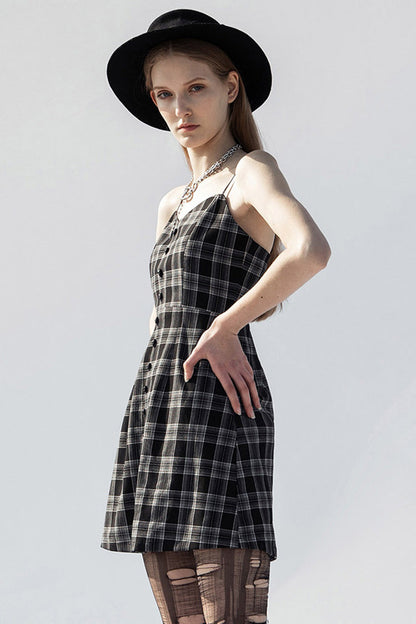 Finely Styled Dress with a Classic Vintage Look
