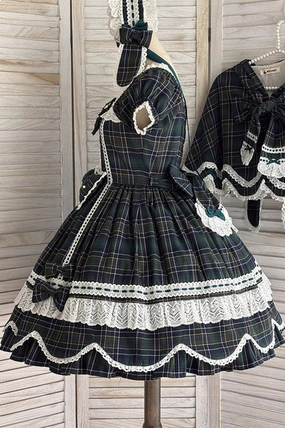 Classic Vintage Dress with a Flattering Fit