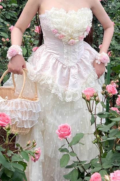 Finely Styled Dress with a Classic Vintage Look