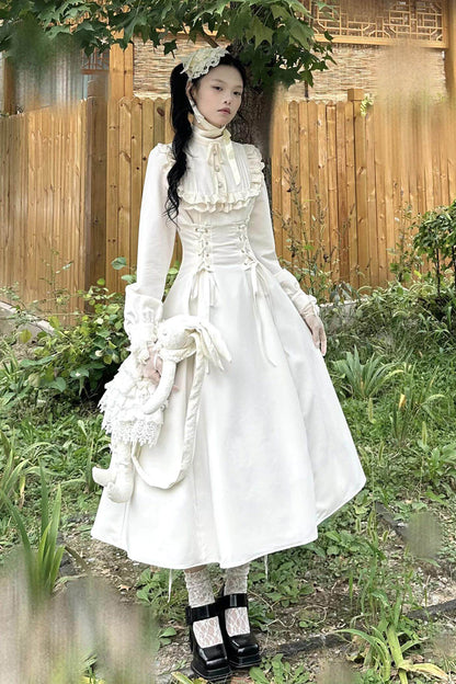 Beautifully Crafted Dress in a Classic Style