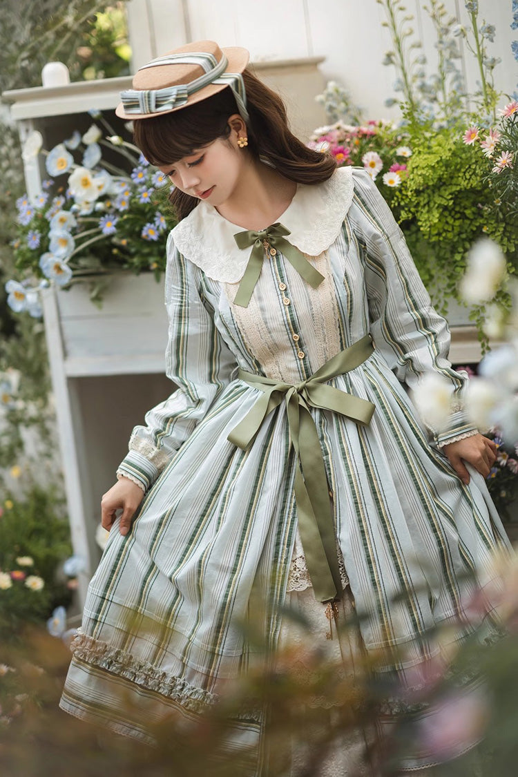Subtly Elegant Dress with a Refined Vintage Look