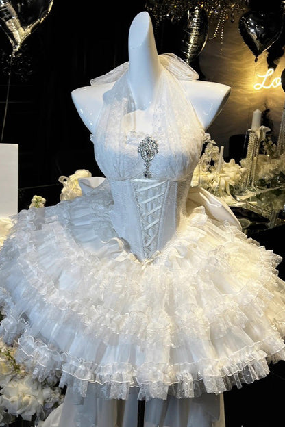 Subtly Elegant Dress with a Refined Vintage Look