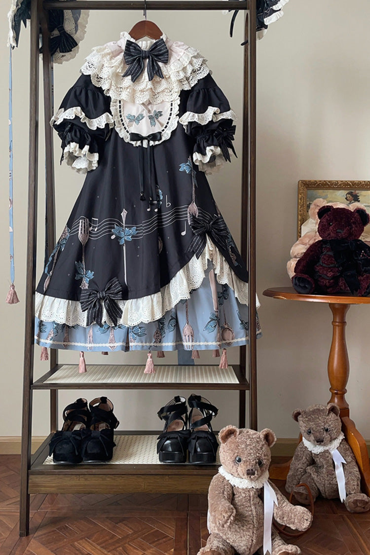 Finely Styled Dress with a Classic Vintage Look
