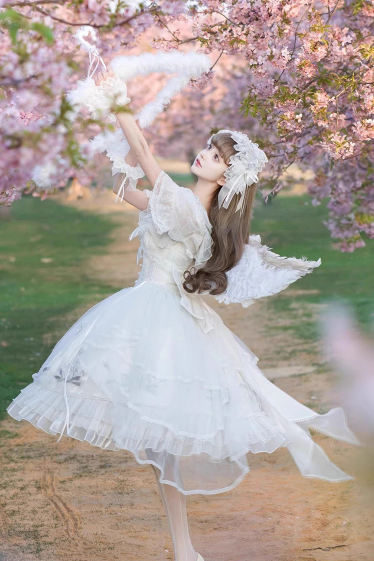 Finely Styled Dress with a Classic Vintage Look