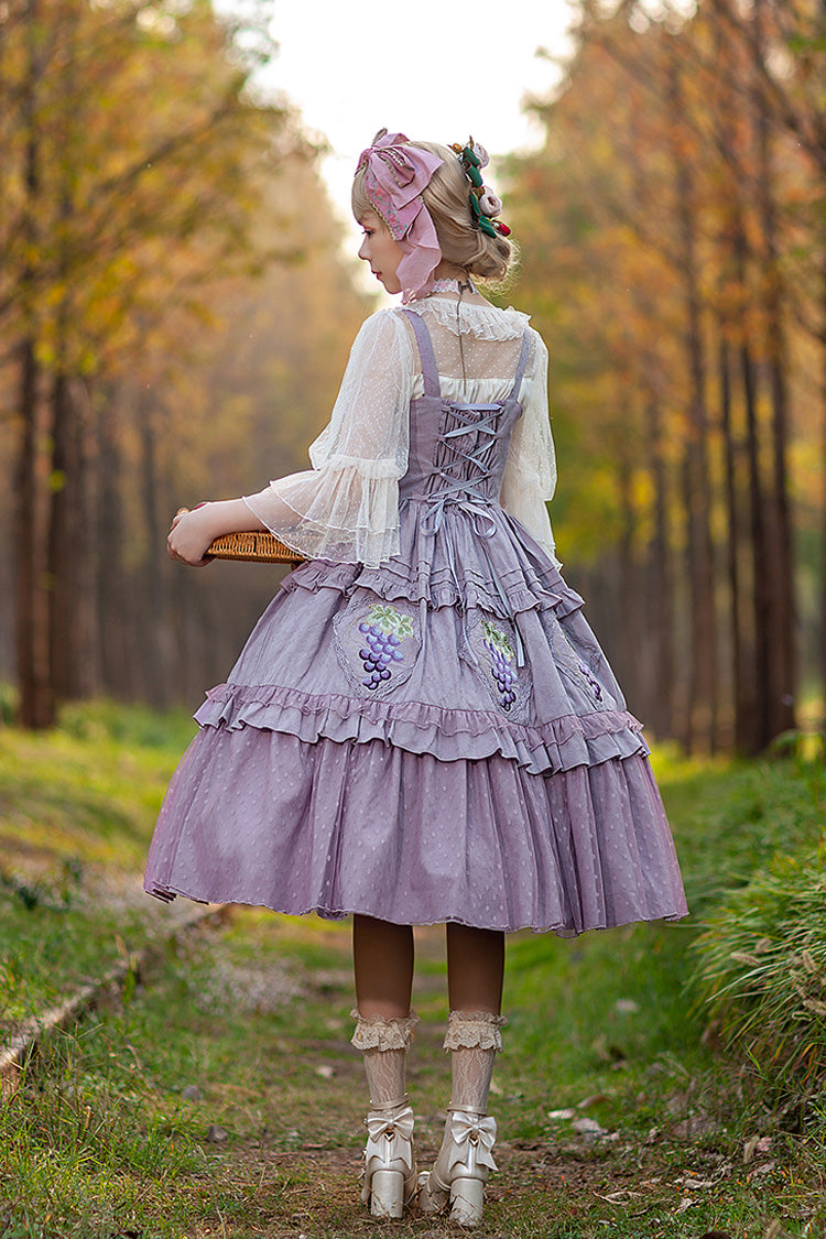 Subtly Elegant Dress with a Refined Vintage Look