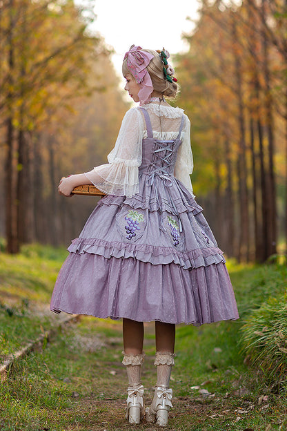 Subtly Elegant Dress with a Refined Vintage Look