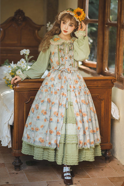 Classic Vintage Dress with a Flattering Fit