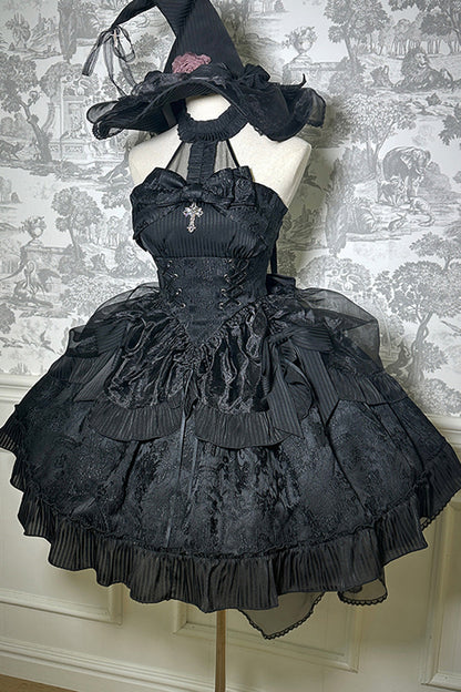 Finely Styled Dress with a Classic Vintage Look
