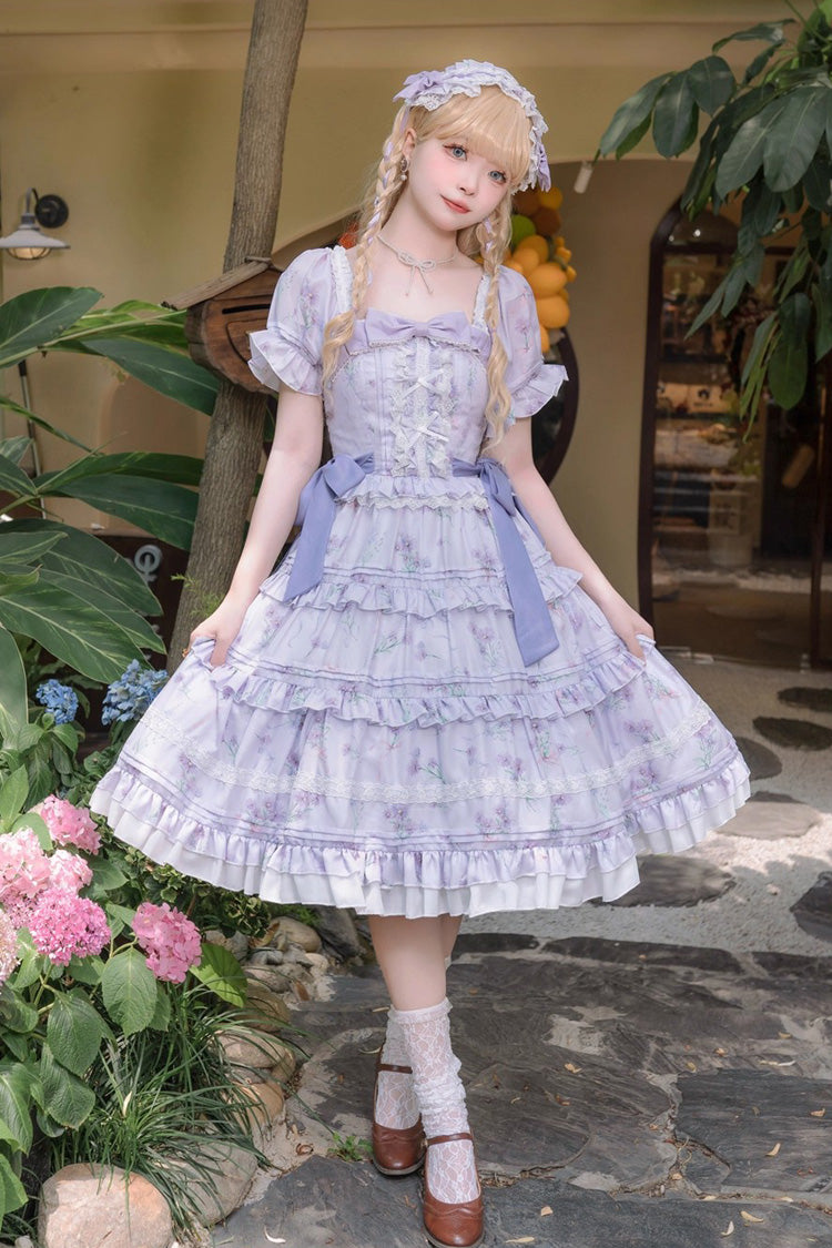 Finely Styled Dress with a Classic Vintage Look