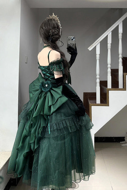 Beautifully Crafted Dress in a Classic Style