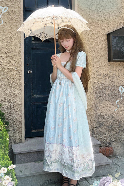 Finely Styled Dress with a Classic Vintage Look