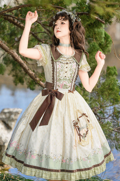 Subtly Elegant Dress with a Refined Vintage Look