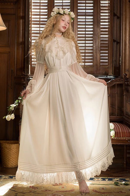 Finely Styled Dress with a Classic Vintage Look