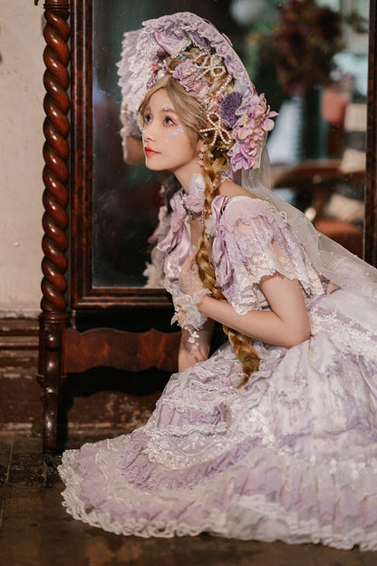 Subtly Elegant Dress with a Refined Vintage Look
