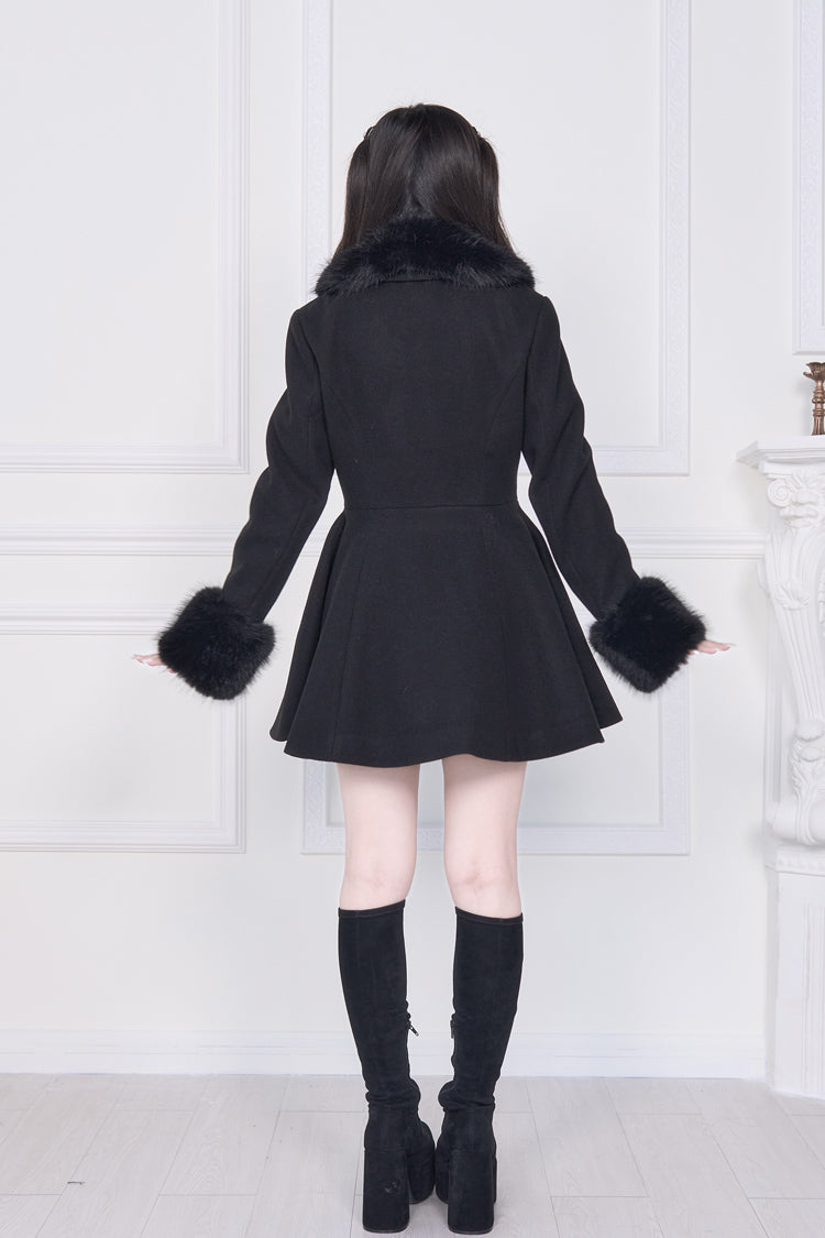 Casually Elegant Coat with a Refined Edge