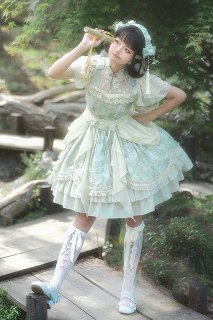 Beautifully Crafted Dress in a Classic Style