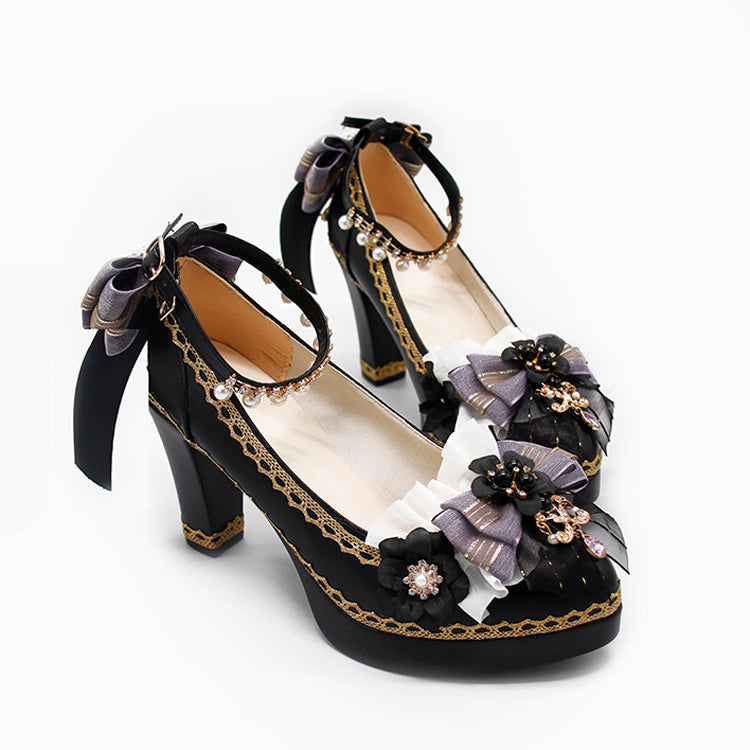 Effortlessly Elegant Heels with a Timeless Design