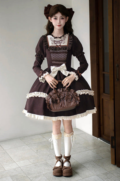 Effortlessly Elegant Dress with a Timeless Design