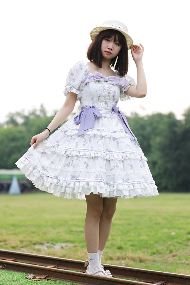 Finely Styled Dress with a Classic Vintage Look