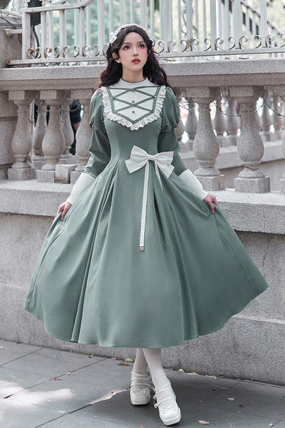 Beautifully Crafted Dress in a Classic Style