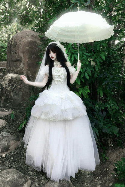 Beautifully Crafted Dress in a Classic Style