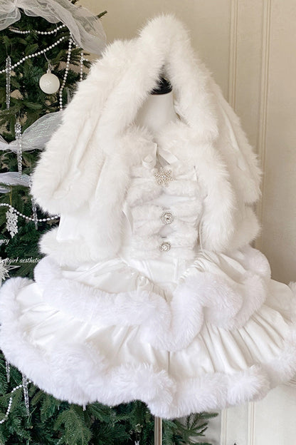 Subtly Elegant Dress with a Refined Vintage Look