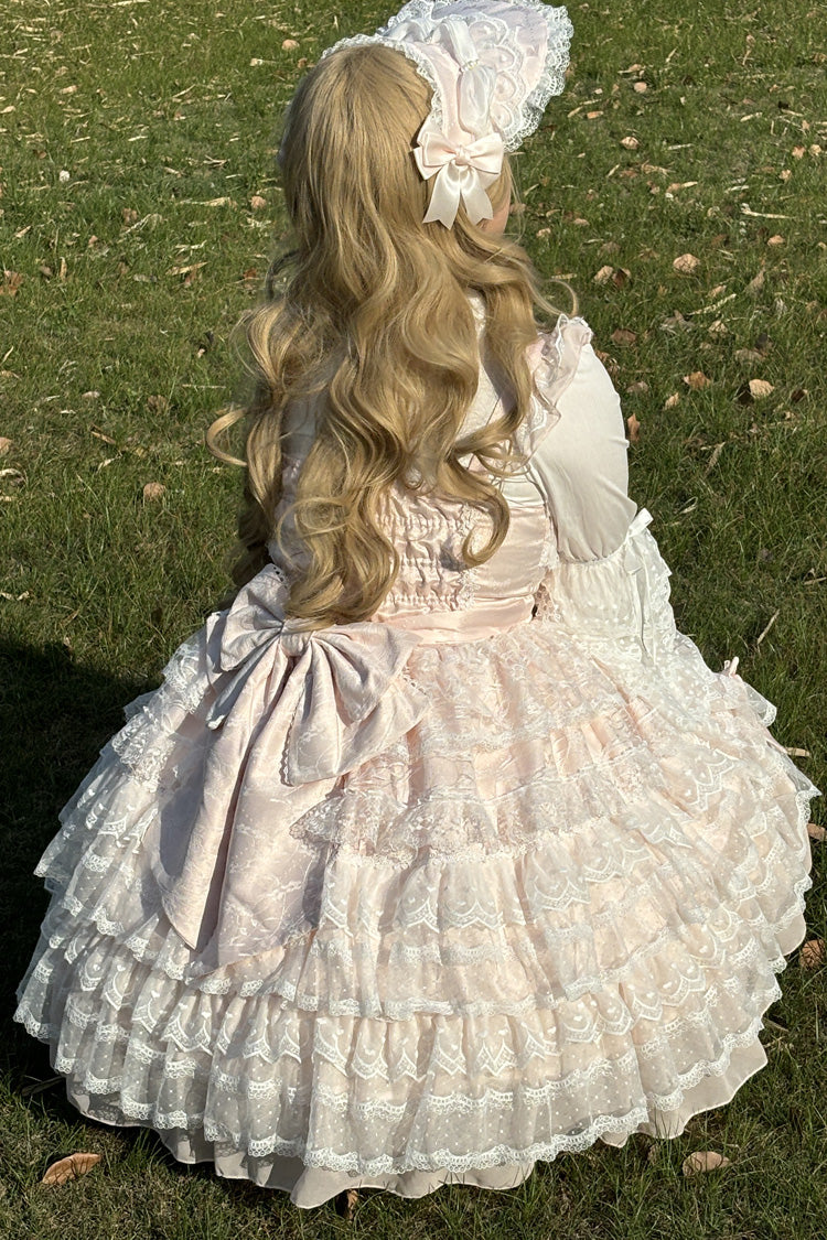 Finely Styled Dress with a Classic Vintage Look