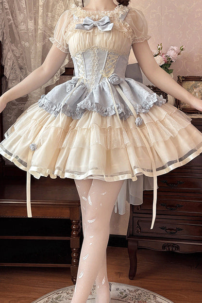 Finely Styled Dress with a Classic Vintage Look