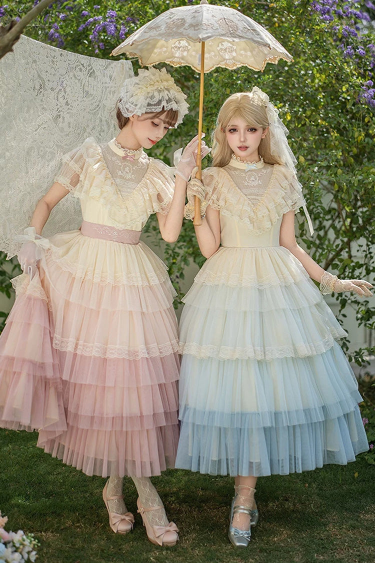 Finely Styled Dress with a Classic Vintage Look