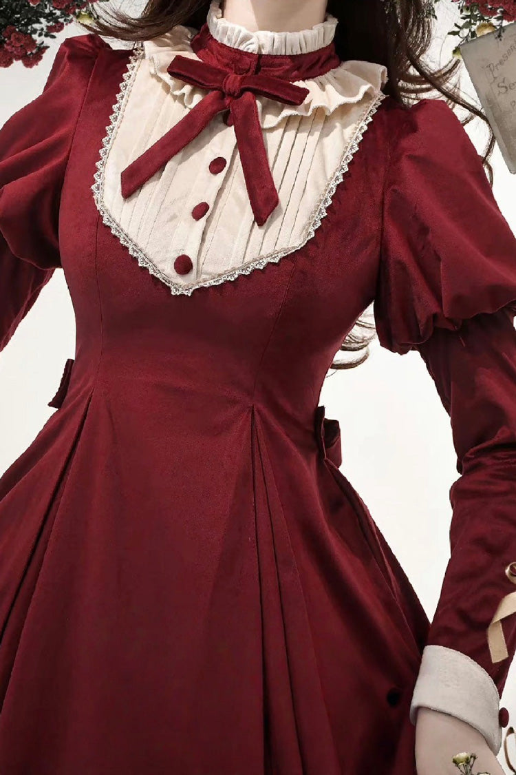 Finely Styled Dress with a Classic Vintage Look