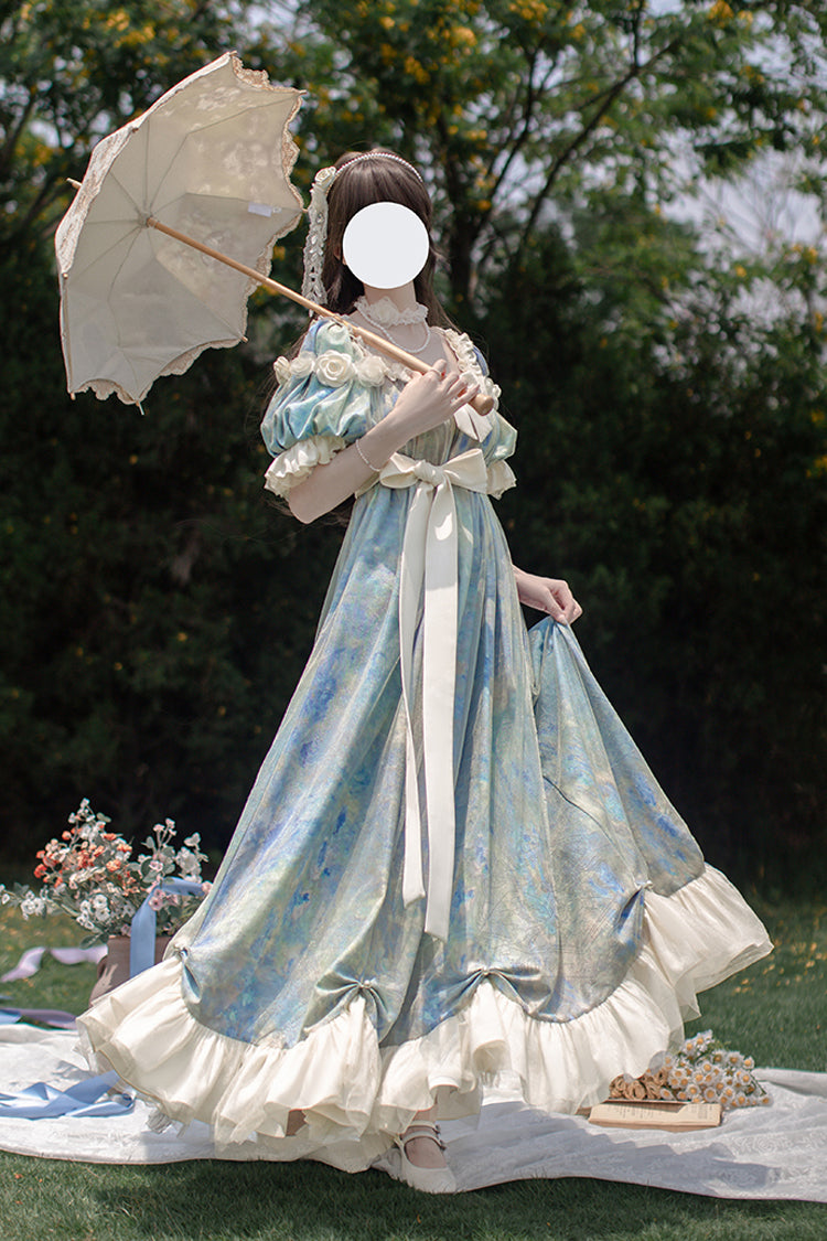 Finely Styled Dress with a Classic Vintage Look