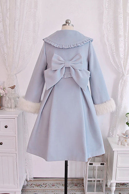 Effortlessly Elegant Coat with a Timeless Design