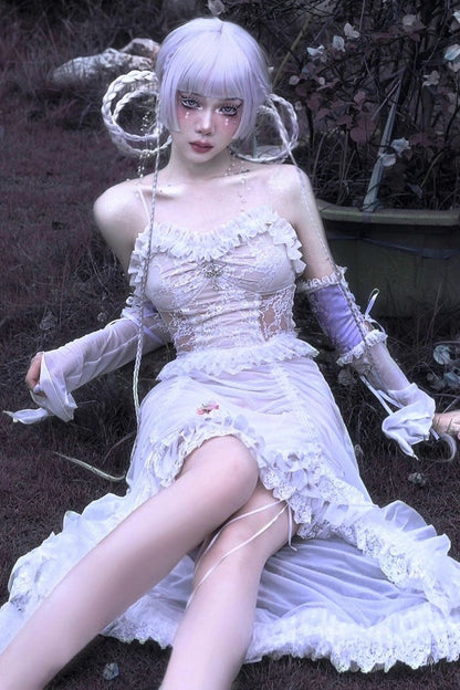 Subtly Elegant Dress with a Refined Vintage Look