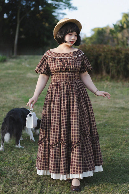 Finely Styled Dress with a Classic Vintage Look