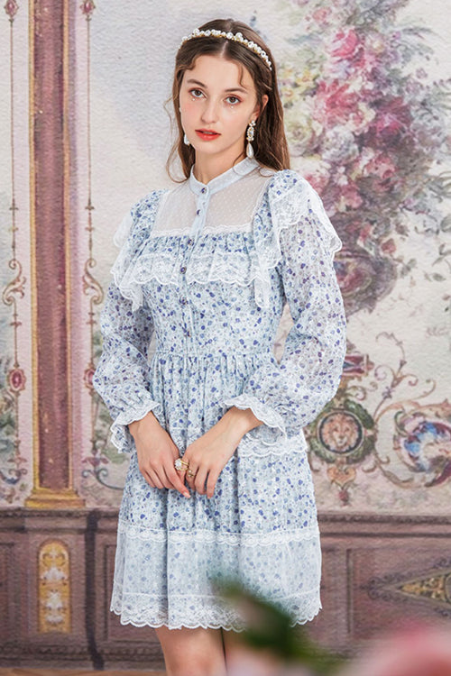 Finely Styled Dress with a Classic Vintage Look