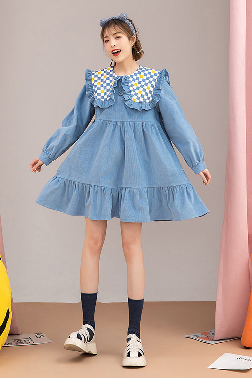 Subtly Elegant Dress with a Refined Vintage Look