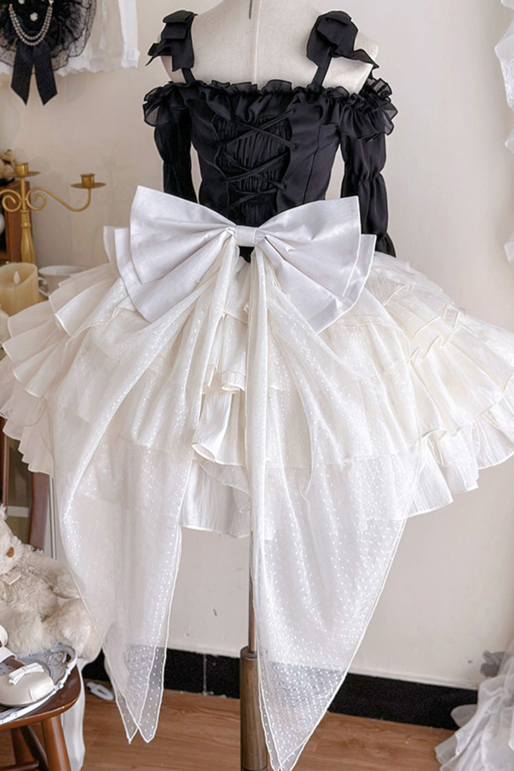 Finely Styled Dress with a Classic Vintage Look