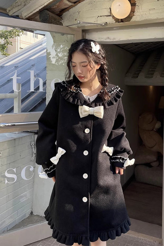 Classic Vintage Coat with a Flattering Fit
