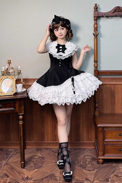 Classic Vintage Dress with a Flattering Fit