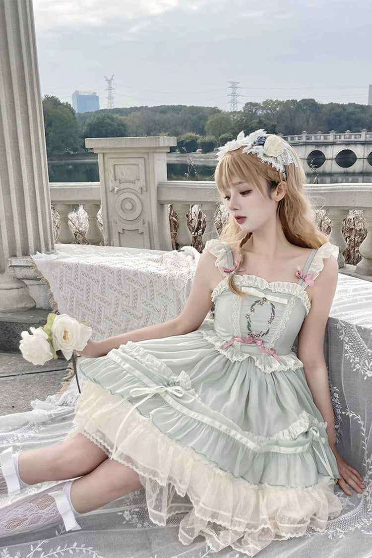 Finely Styled Dress with a Classic Vintage Look