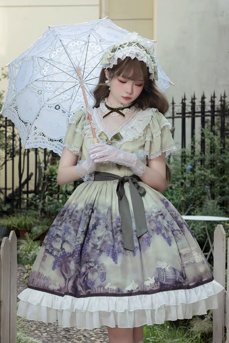 Subtly Elegant Dress with a Refined Vintage Look