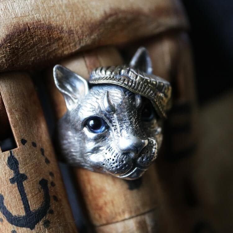Gentleman Cat Crystal Cat���s Eyes Sterling Silver Ring